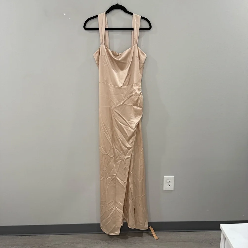 NWT Reformation Dress Isolene Gown in Crush Champagne Satin